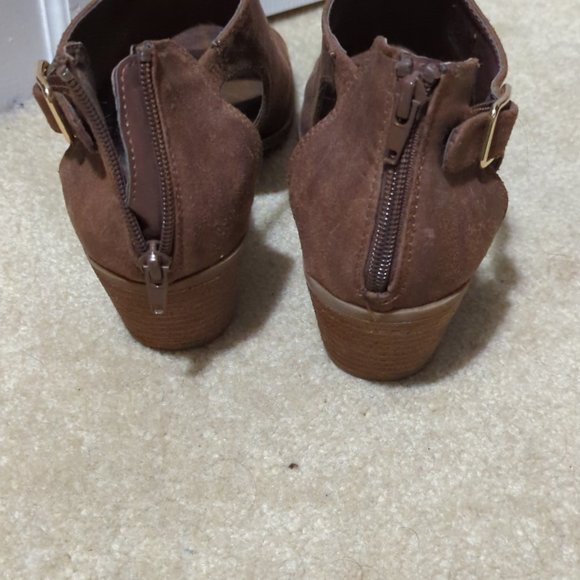 Carlos Santana suede cutout booties - Picture 4 of 5